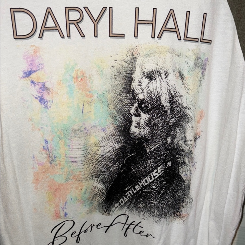 Daryl Hall Graphic Raglan Tee - Picture 2 of 5